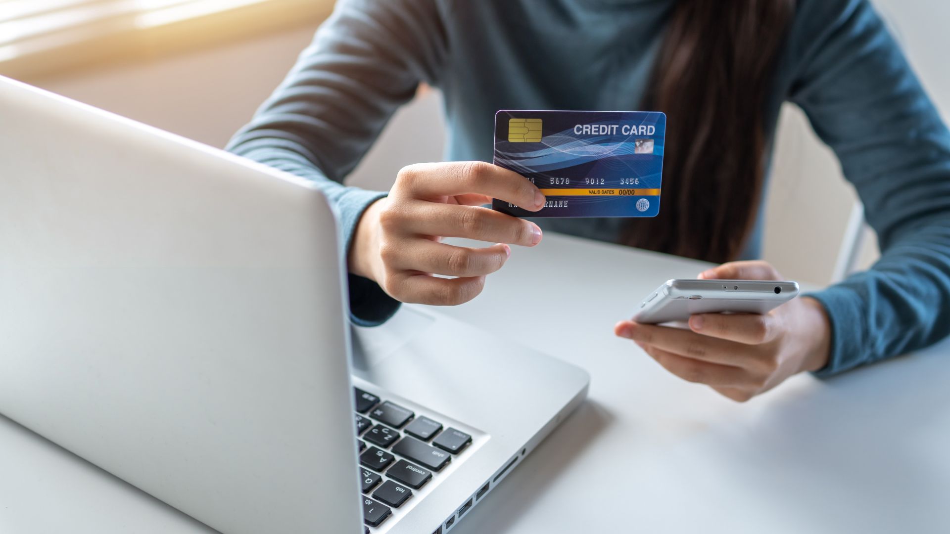 How to Choose the Right Credit Card in UAE 2026 Based on Your Spending Habits